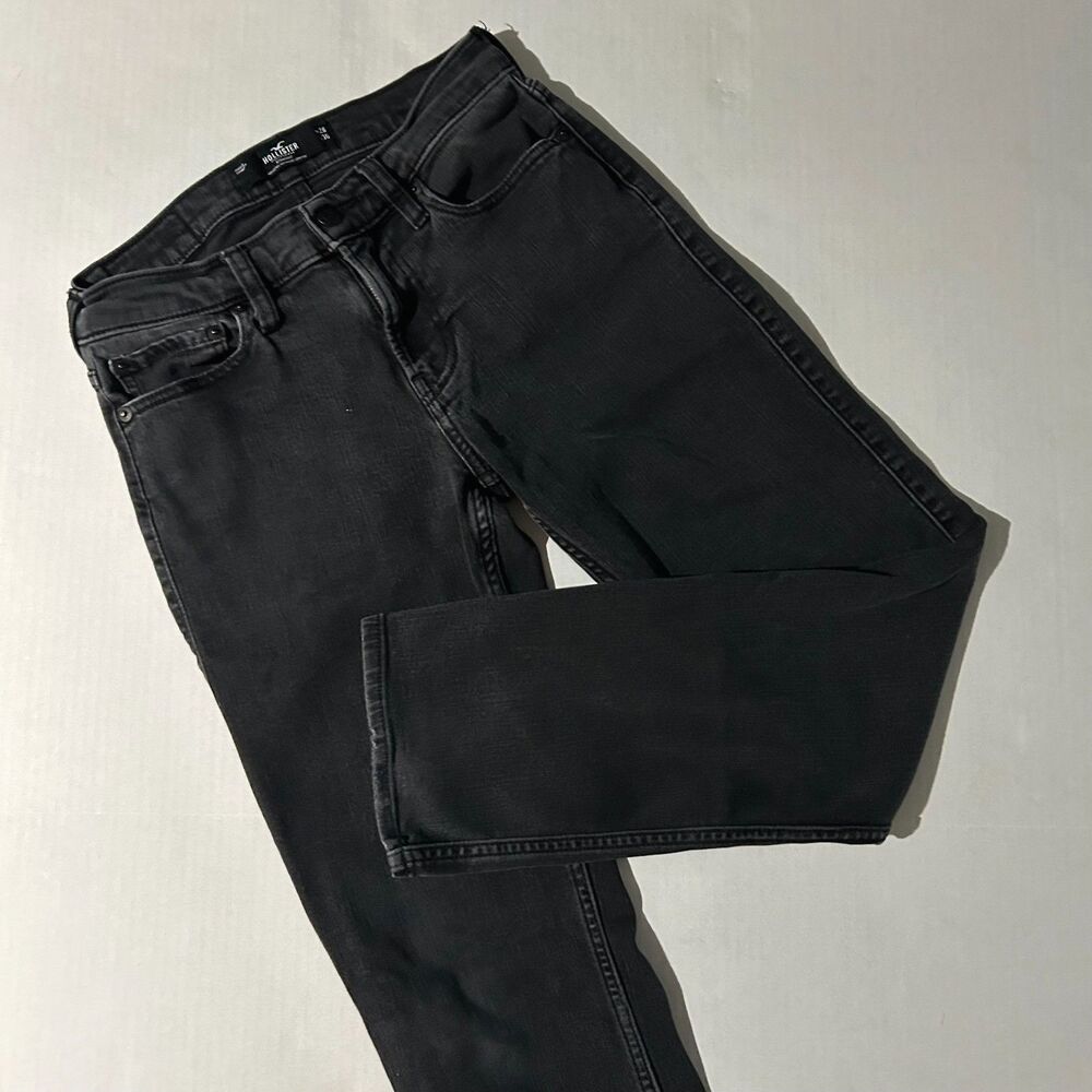 Hollister California, Men's Straight Advanced Stretch Jeans in Black